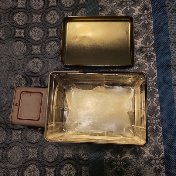 Vintage Hershey's Truck Tin - Picture 11 of 13